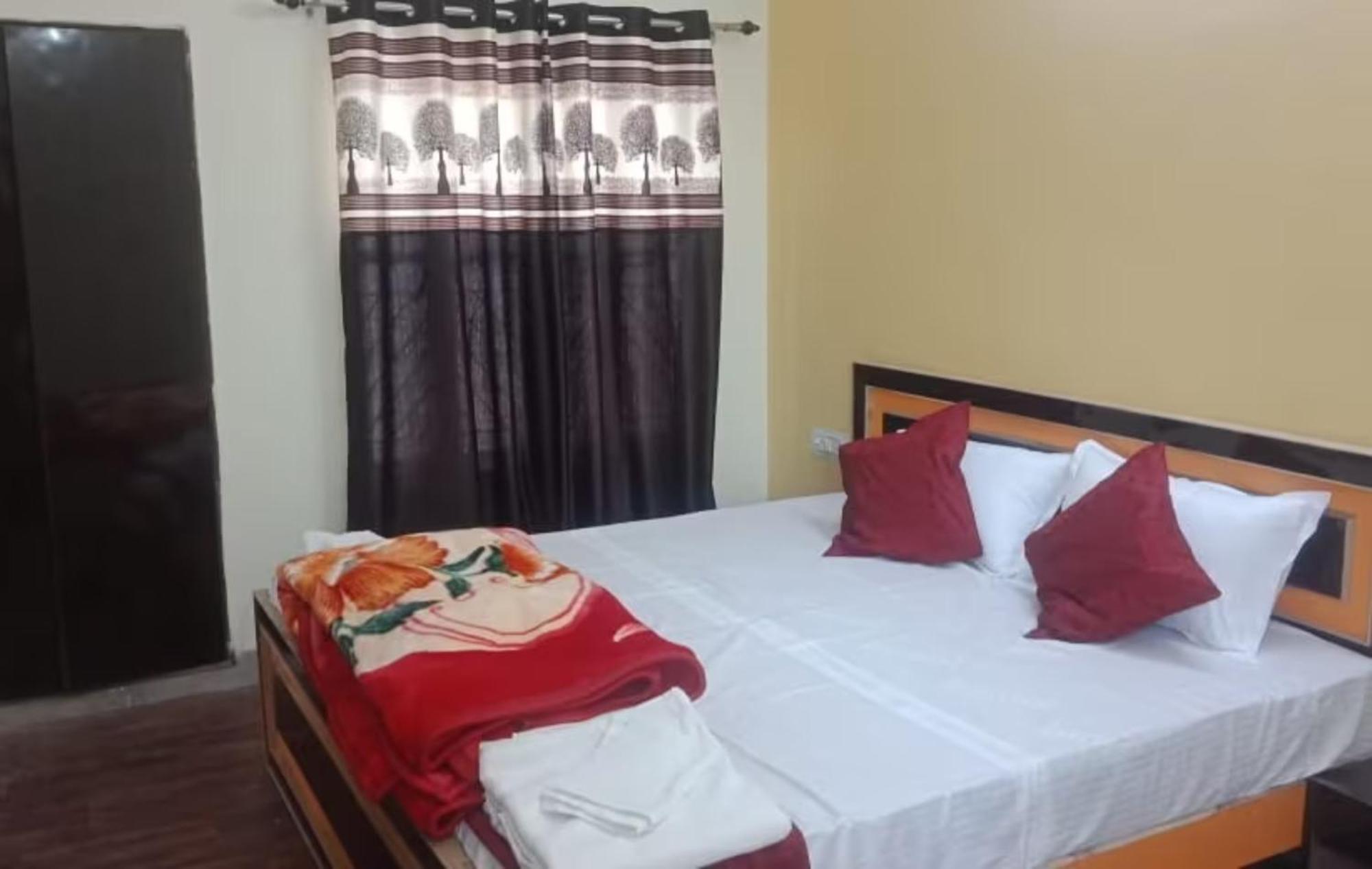 Goroomgo Varanasi Paradise Varanasi - Parking & Restaurant Available - Perfect Location And Comfortable Room 外观 照片