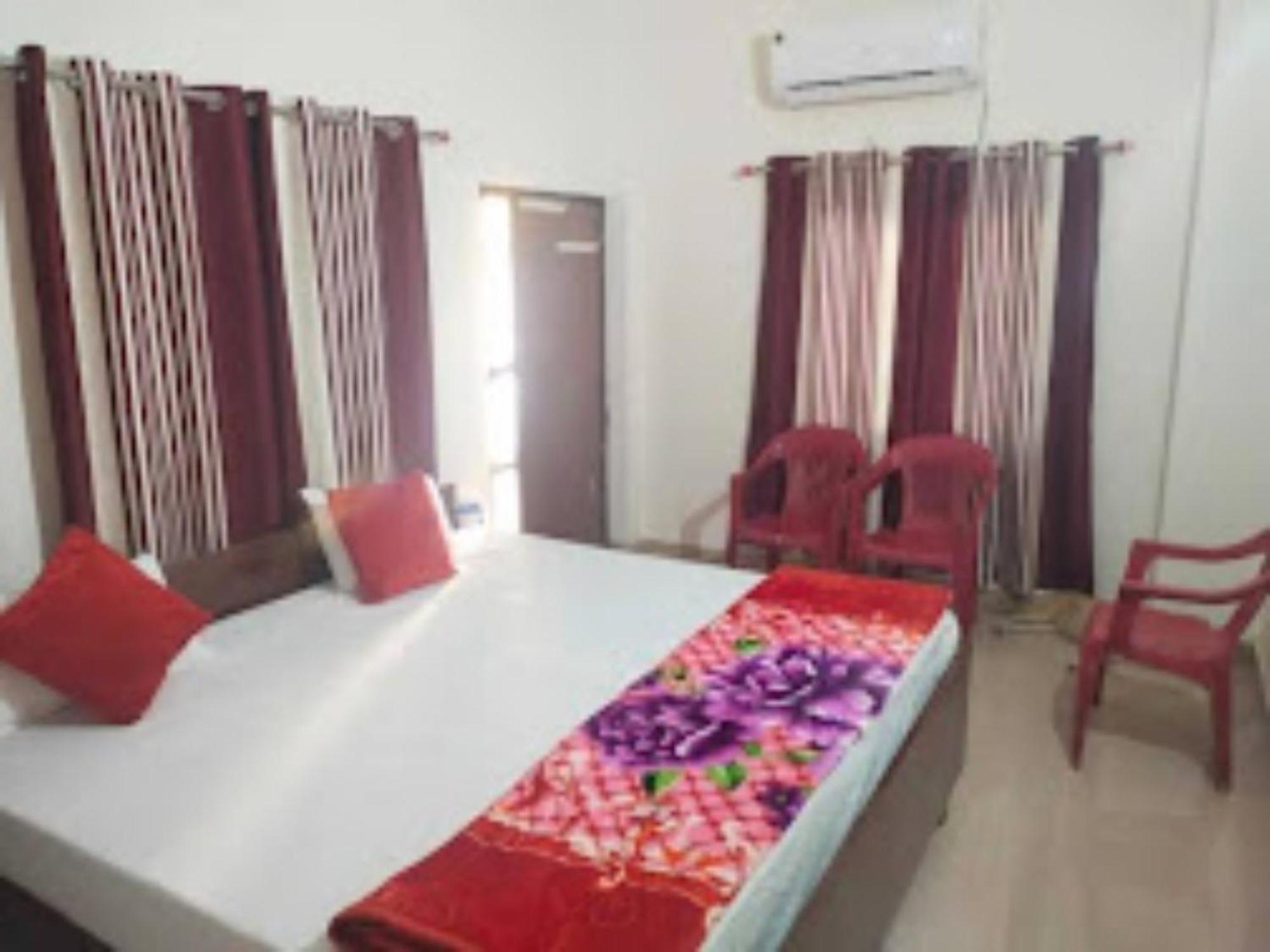 Goroomgo Varanasi Paradise Varanasi - Parking & Restaurant Available - Perfect Location And Comfortable Room 外观 照片