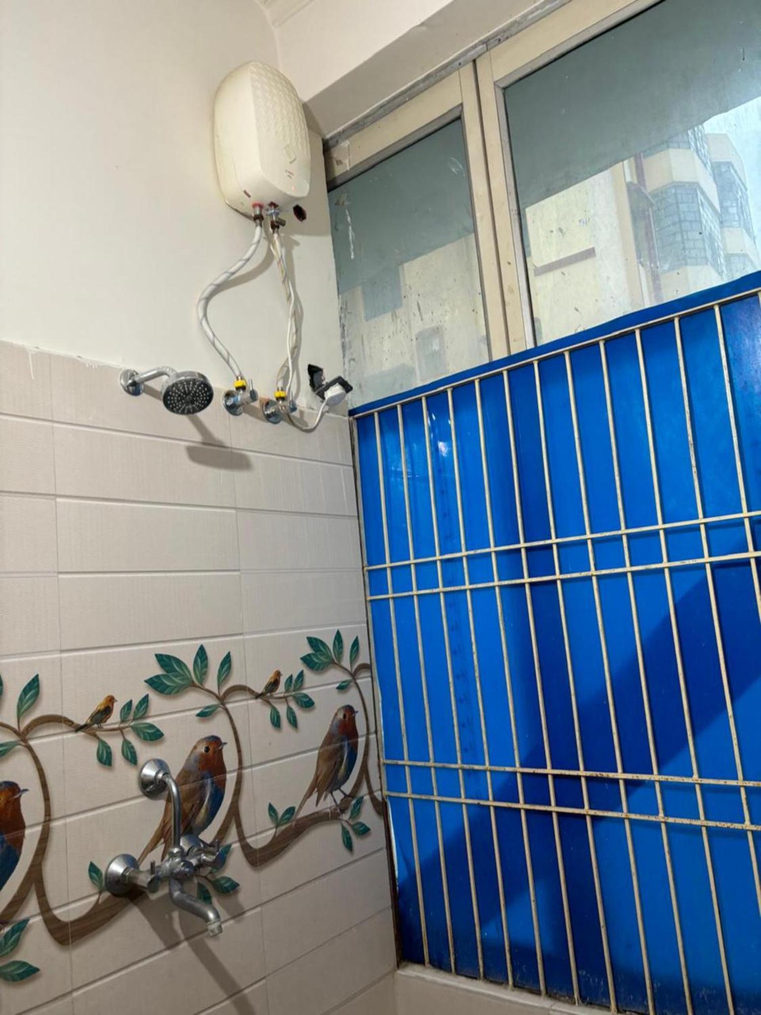 Goroomgo Varanasi Paradise Varanasi - Parking & Restaurant Available - Perfect Location And Comfortable Room 外观 照片